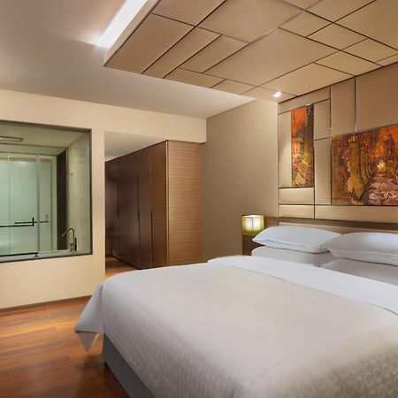 Sheraton Grand Bengaluru Whitefield Hotel & Convention Center Экстерьер фото
