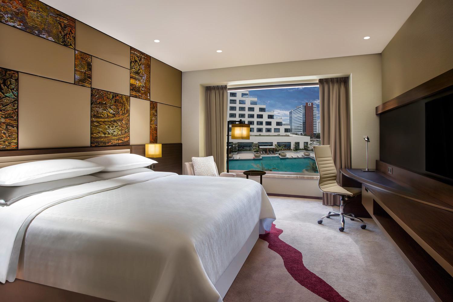Sheraton Grand Bengaluru Whitefield Hotel & Convention Center Экстерьер фото