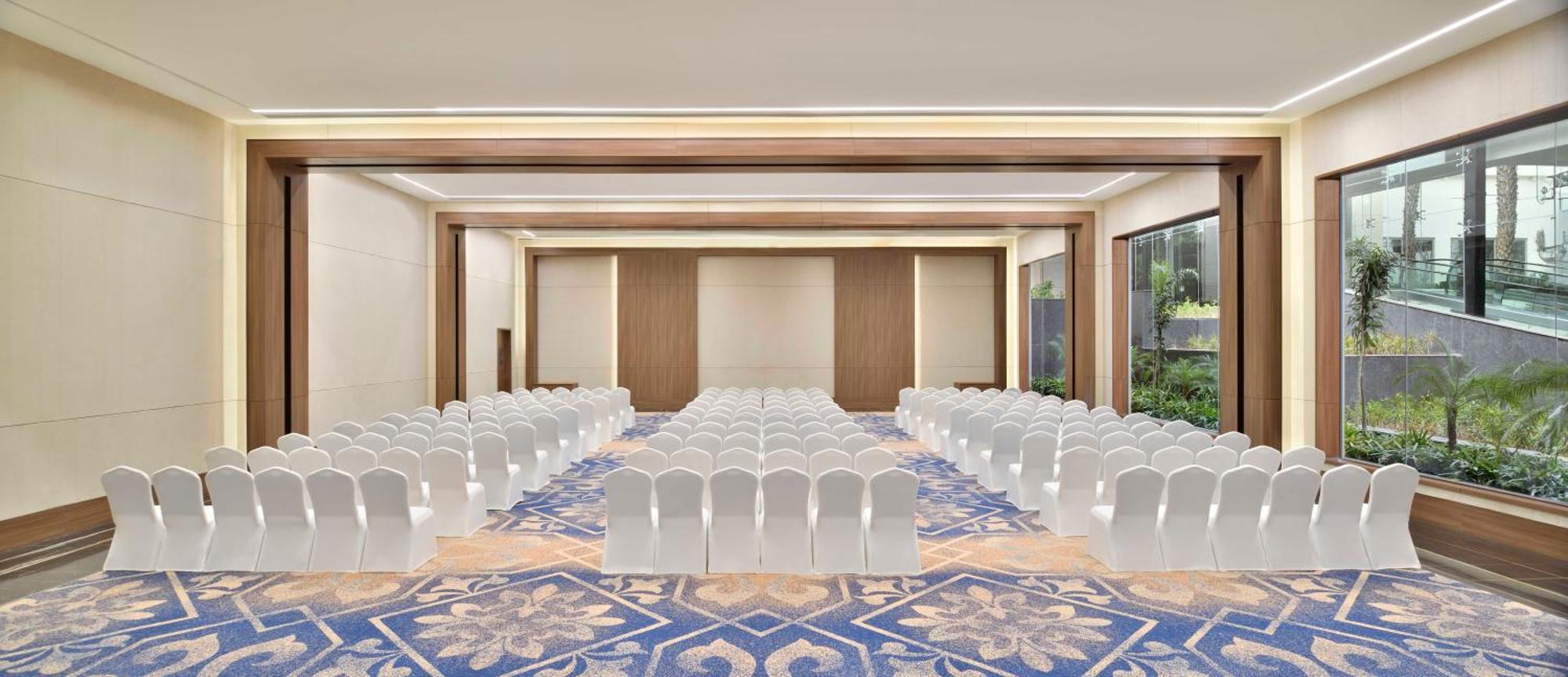 Sheraton Grand Bengaluru Whitefield Hotel & Convention Center Экстерьер фото
