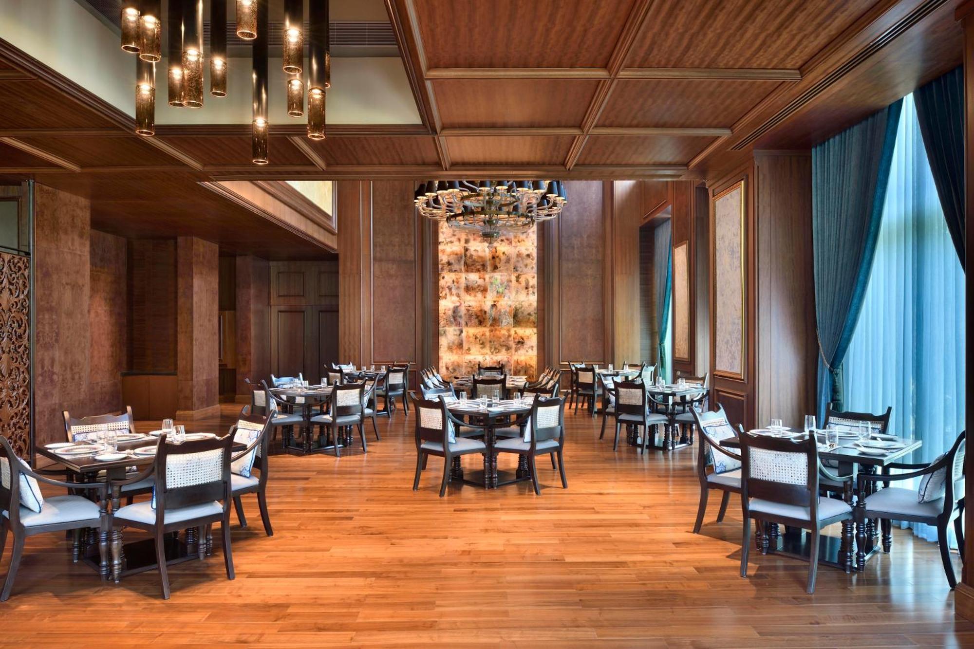 Sheraton Grand Bengaluru Whitefield Hotel & Convention Center Экстерьер фото