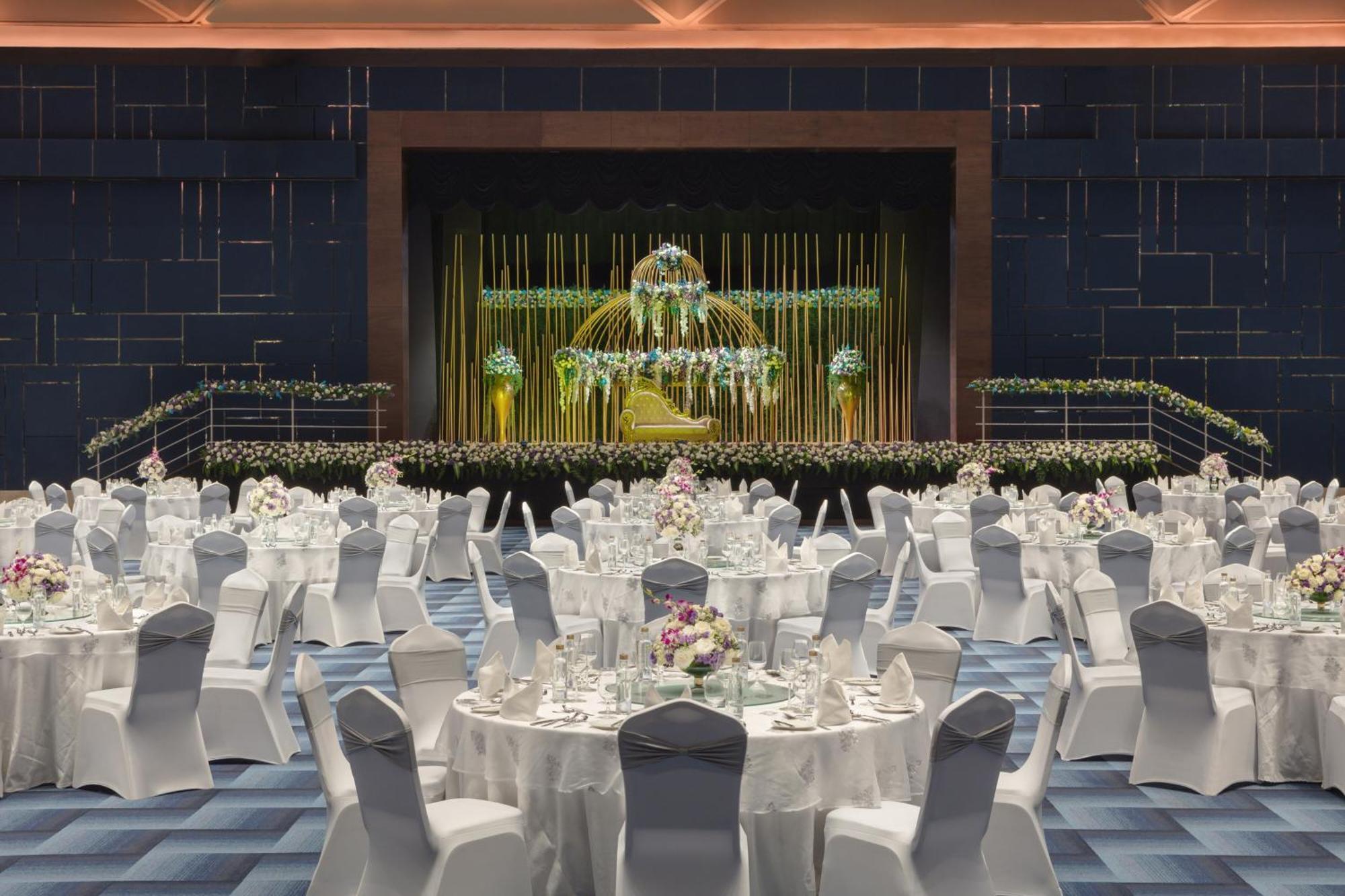 Sheraton Grand Bengaluru Whitefield Hotel & Convention Center Экстерьер фото