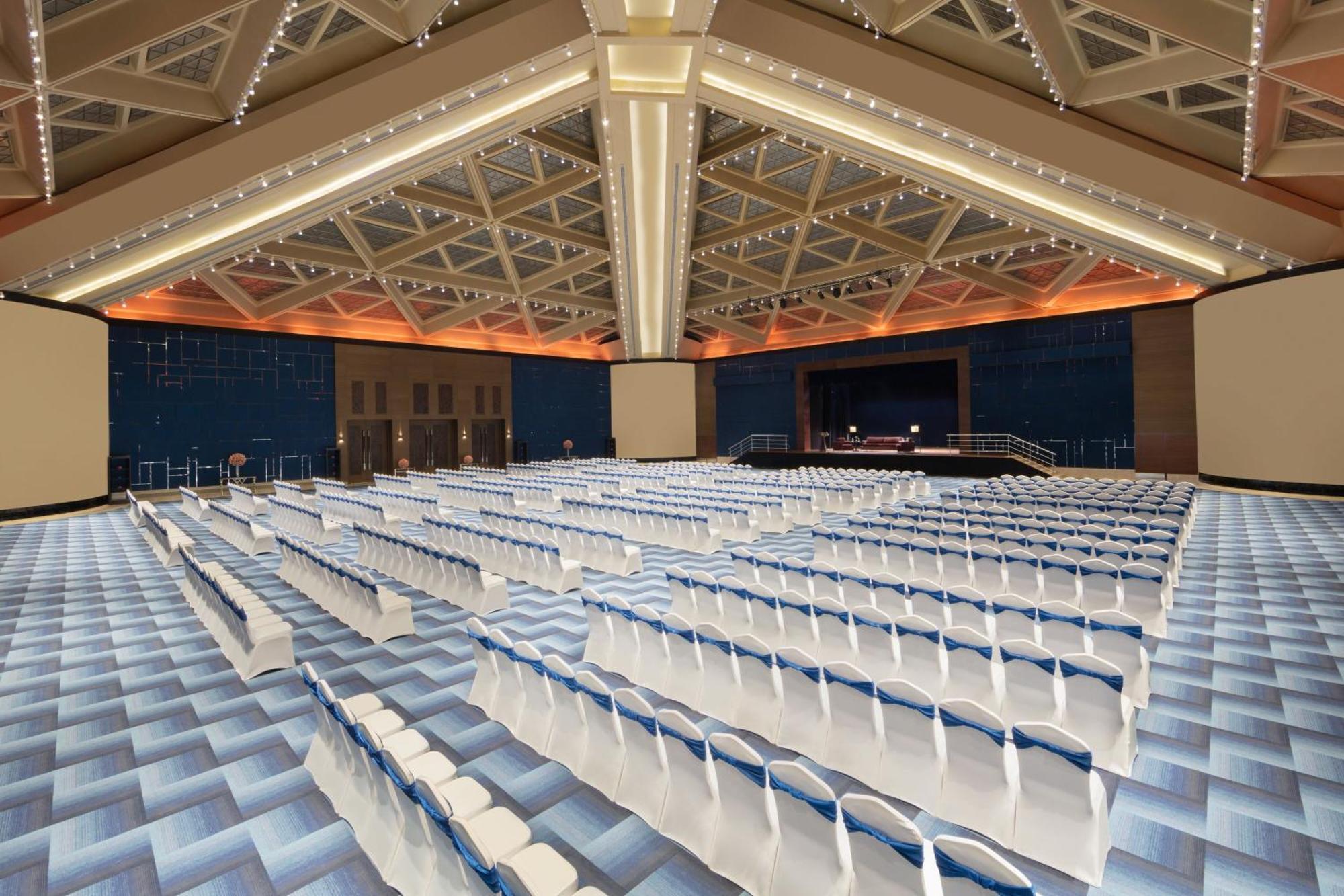 Sheraton Grand Bengaluru Whitefield Hotel & Convention Center Экстерьер фото