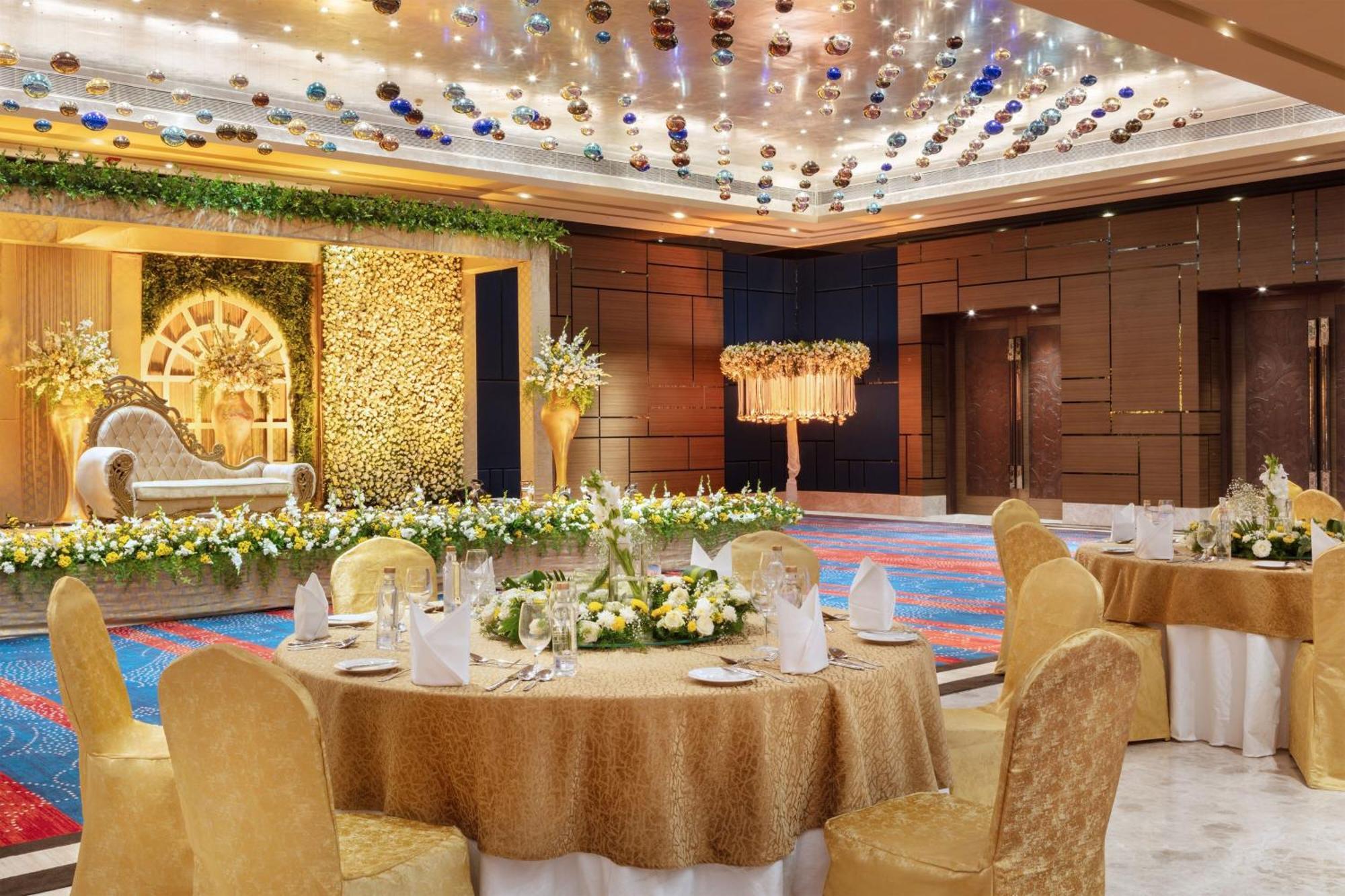 Sheraton Grand Bengaluru Whitefield Hotel & Convention Center Экстерьер фото