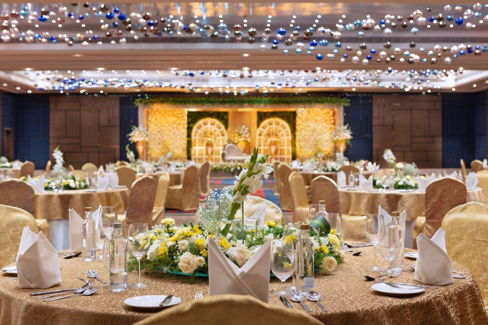 Sheraton Grand Bengaluru Whitefield Hotel & Convention Center Экстерьер фото