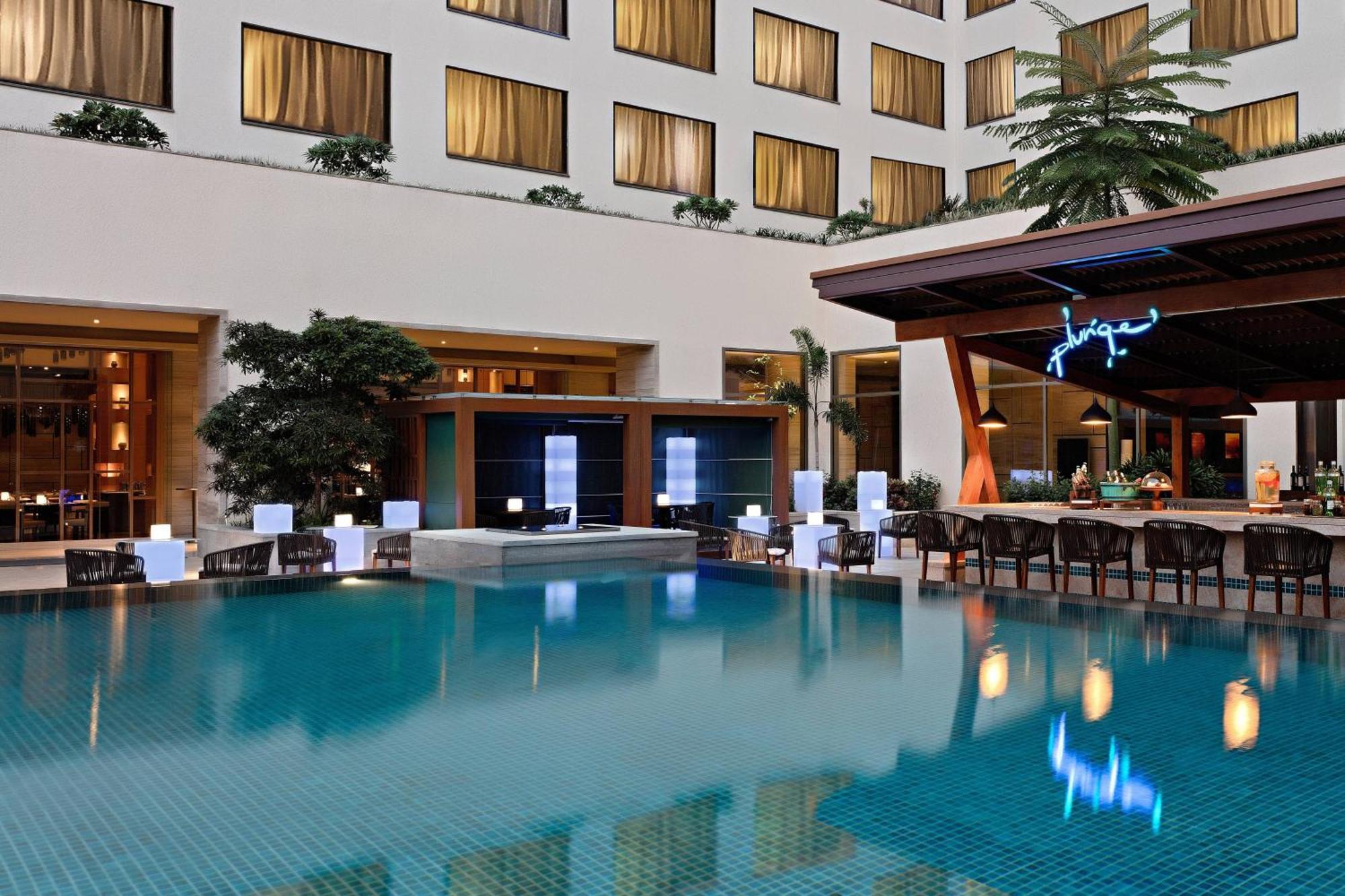 Sheraton Grand Bengaluru Whitefield Hotel & Convention Center Экстерьер фото