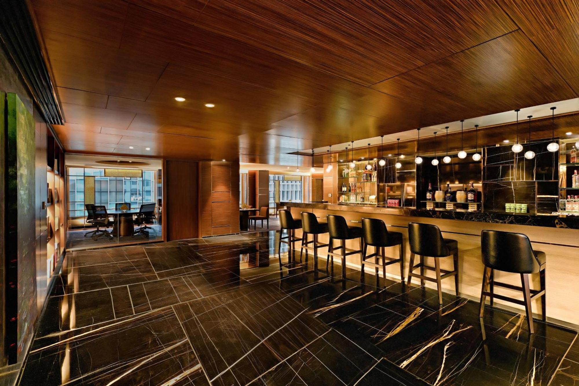 Sheraton Grand Bengaluru Whitefield Hotel & Convention Center Экстерьер фото