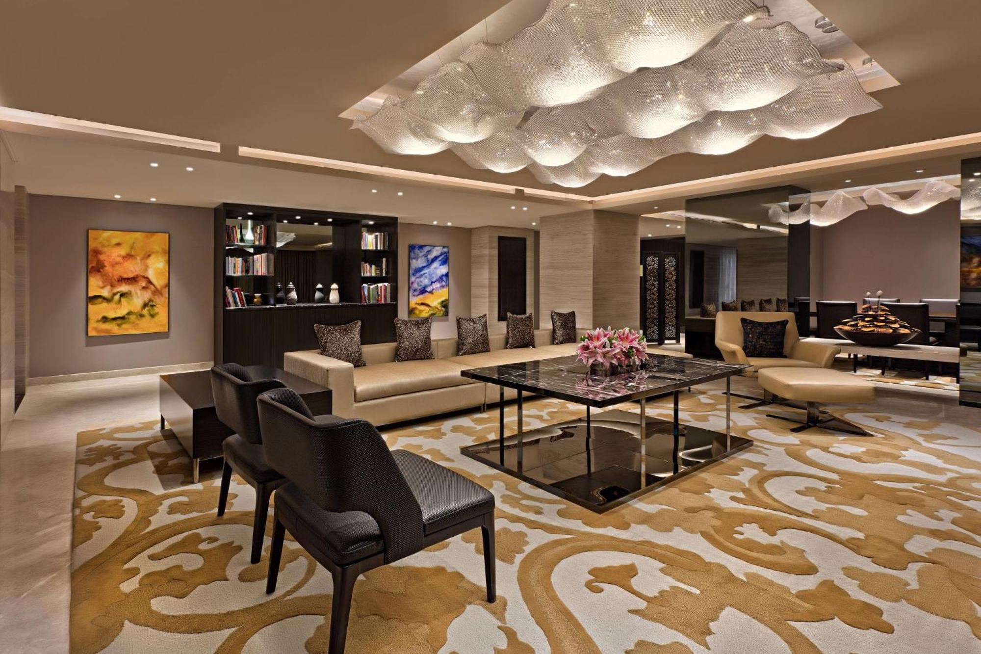 Sheraton Grand Bengaluru Whitefield Hotel & Convention Center Экстерьер фото