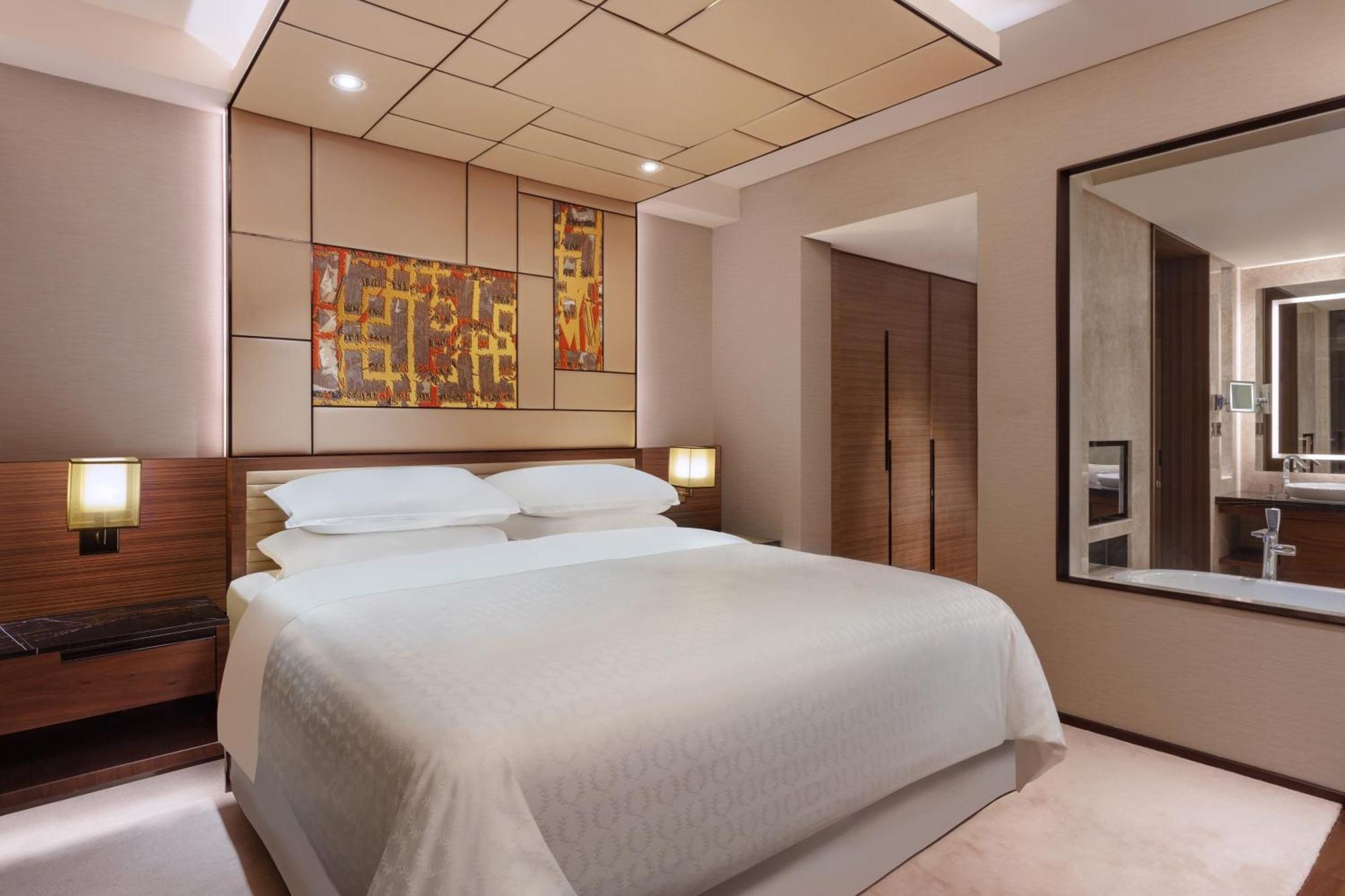 Sheraton Grand Bengaluru Whitefield Hotel & Convention Center Экстерьер фото